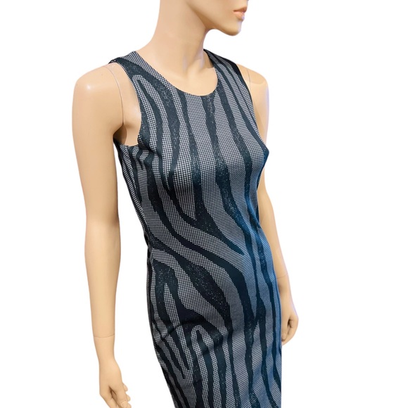 NWT ANATOMIE Dress Size Small Stretchy Fabric Zipped Back closure Sleeveless - Picture 8 of 10